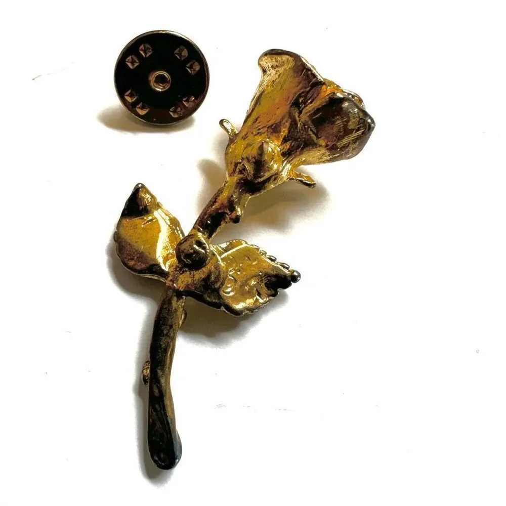 Gold tone vintage  rose pin